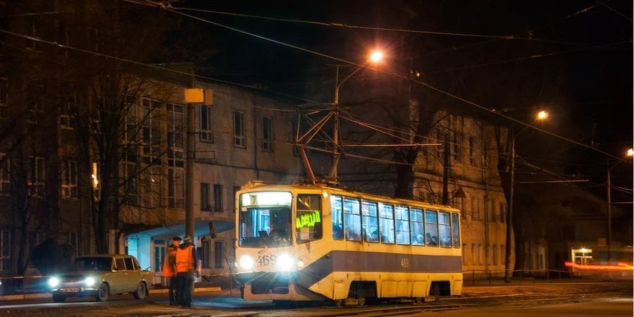 “Abasteça sua água e carregue seu equipamento” – Kryvyi Ryv fechado com urgência devido ao ataque russo