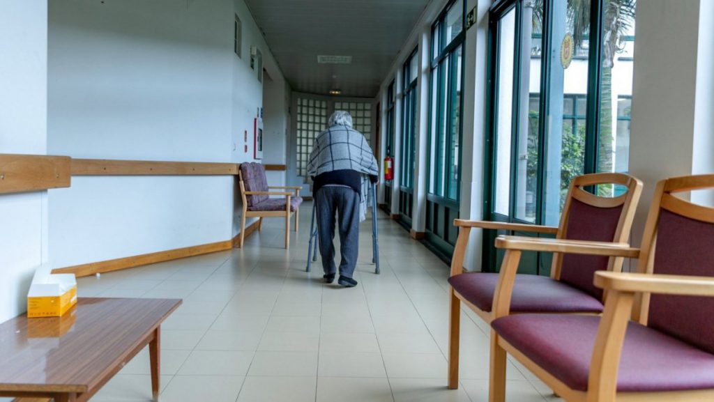 Advogados de defesa de pessoas condenadas a penas de prisão de facto por abusos no domicílio de Matosinhos pretendem recorrer