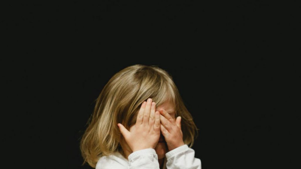 Adolescente que abusou de duas meninas em Famalicão condenado a seis anos e meio