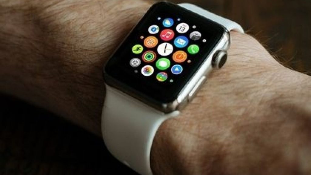 10 dispositivos de tecnologia de fitness vestíveis para médicos com orçamento limitado