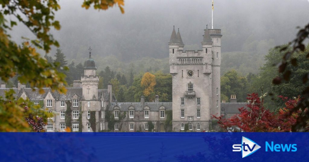 Os ingressos para o passeio pelo Castelo de Balmoral custam £ 100 cada e esgotam em 24 horas.