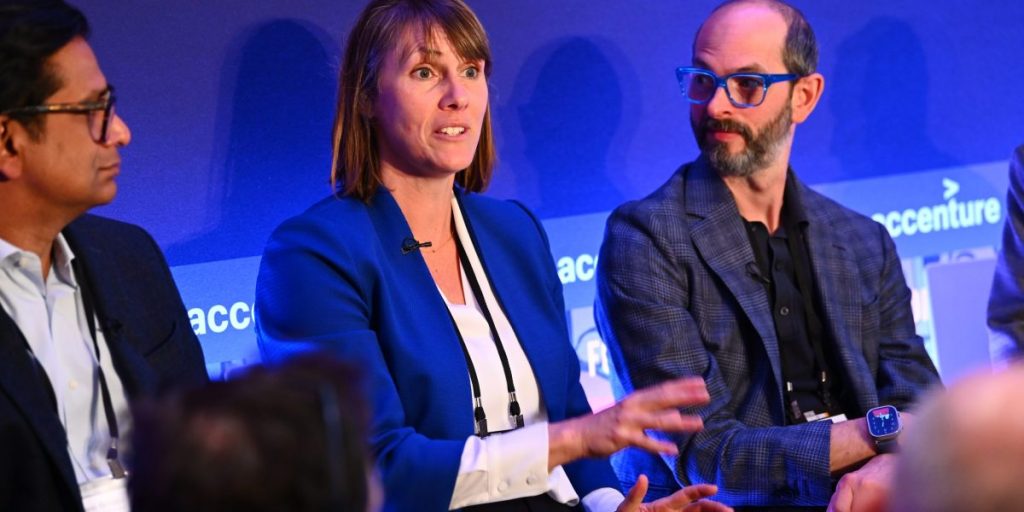 Como a equipe Playfulness of AI ajuda os trabalhadores a parar de temer a IA e a abraçar a mudança