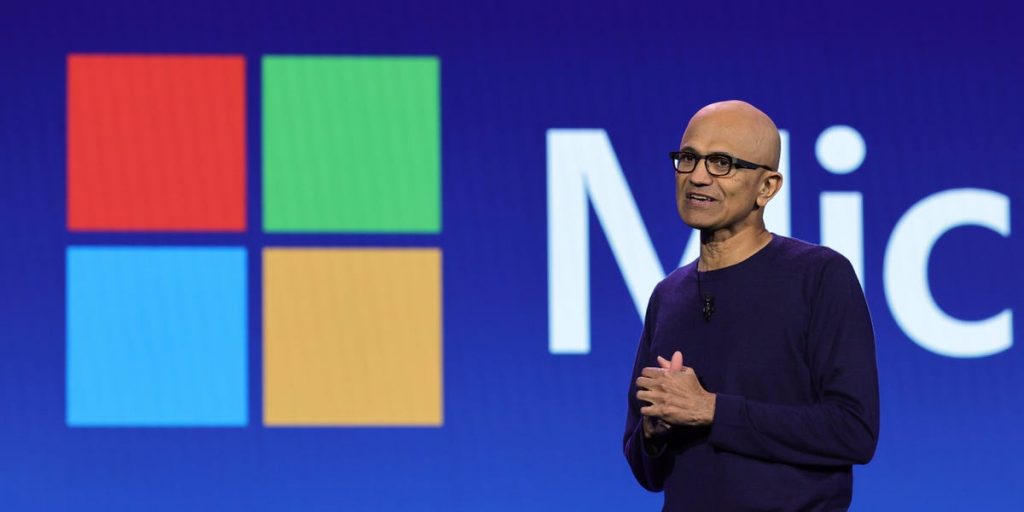 A Microsoft está preparando o cenário para uma guerra total de talentos em IA com o Google