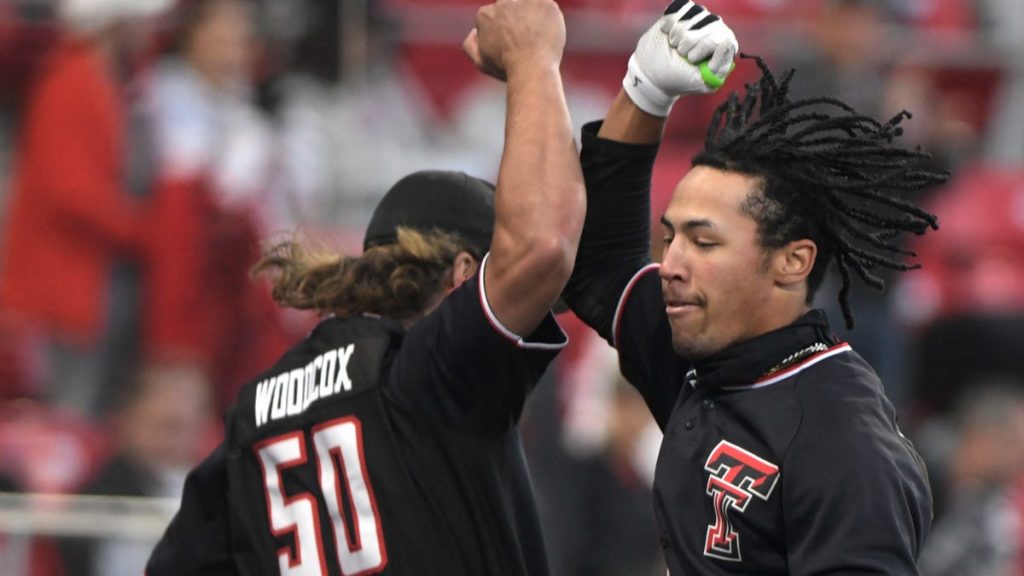 Austin Green, do Texas Tech Baseball, acerta uma única vitória para derrotar Stanford na prorrogação