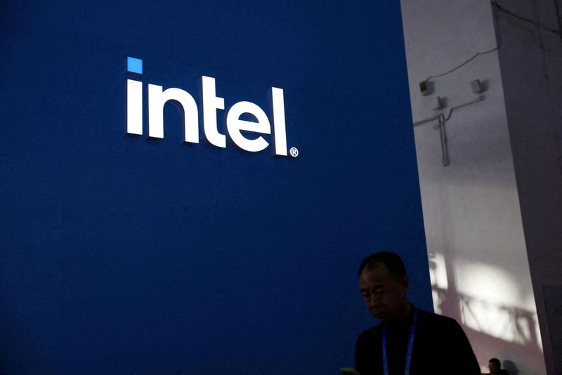 Legisladores dos EUA indignados depois que a Huawei anunciou laptops equipados com novos chips Intel AI