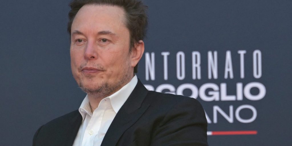 Elon Musk prevê que a IA será mais inteligente do que alguns humanos no próximo ano