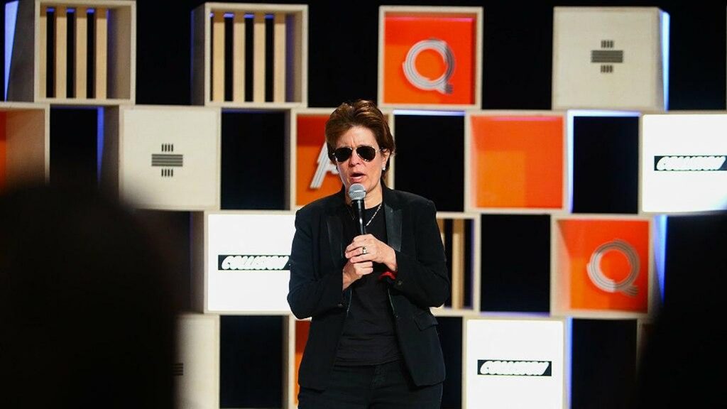 Kara Swisher se cansa de seus amigos de tecnologia em 'Burn Book'