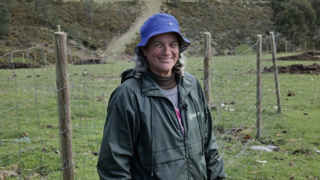 “Estou aqui no meu cantinho do céu.'' Elsa Claro é a única moradora de Aigra Velha há mais de uma década