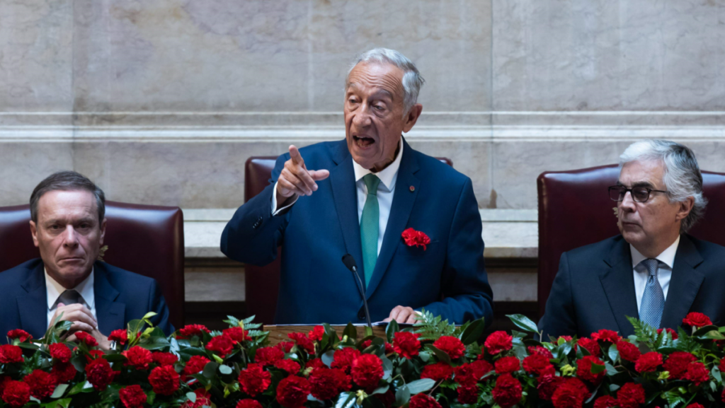 Milhares reúnem-se nas ruas e Marcelo ataca com herança colonial