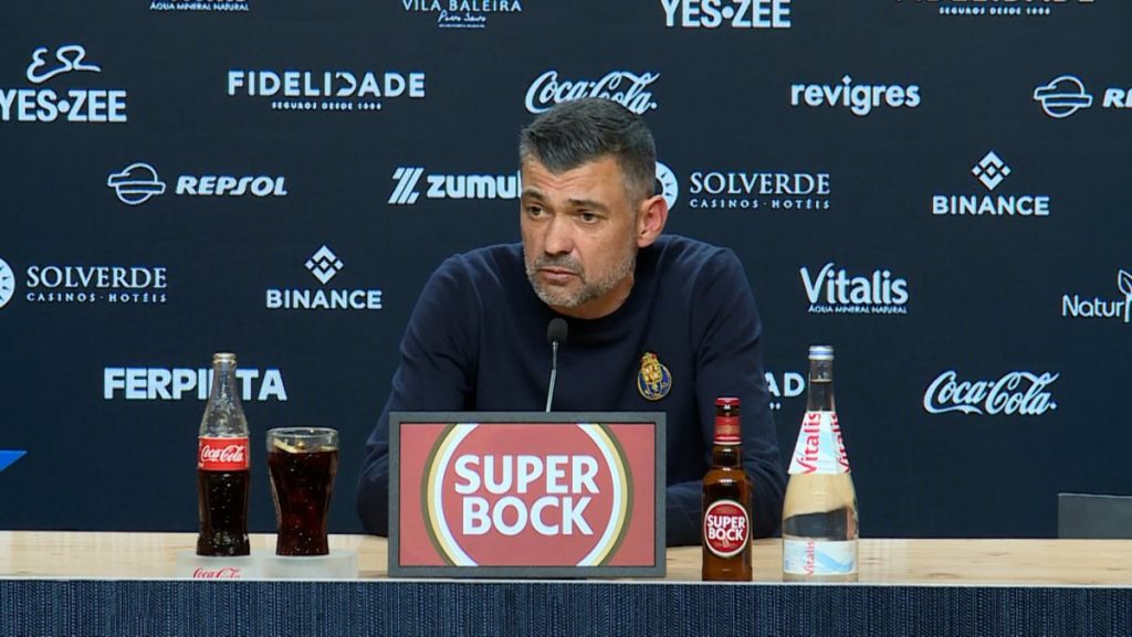 Conferência de imprensa do técnico Sérgio Conceição