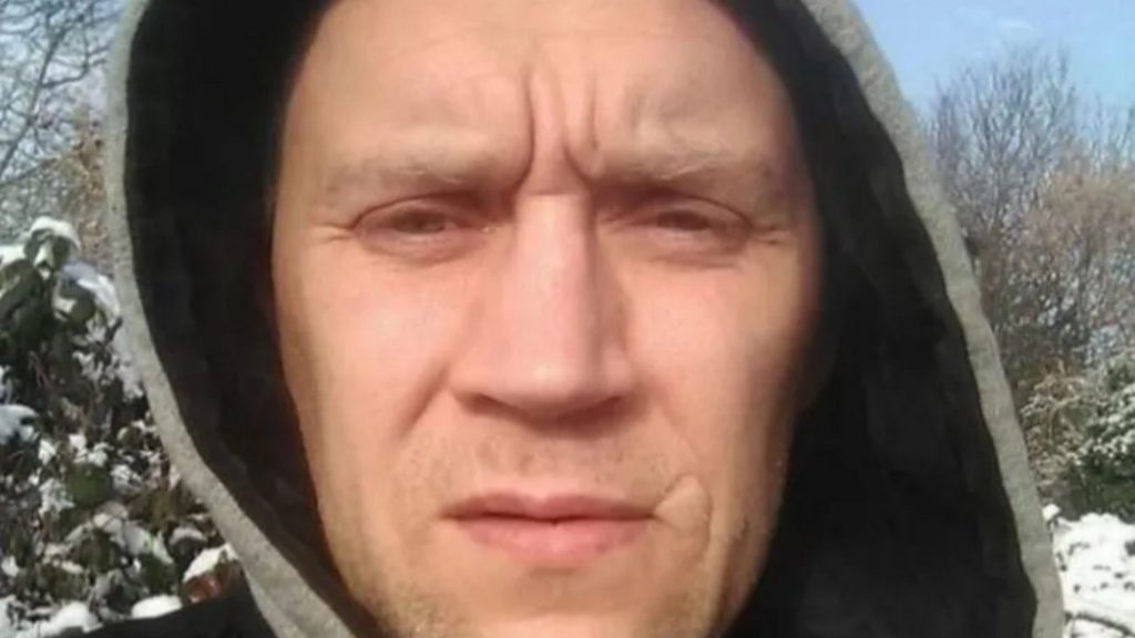 Quem é Ricardas Puisis em “Detenção Policial 24 Horas”?