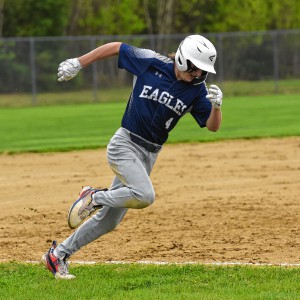 Greenfield Recorder – High School: Franklin Tech derrota Smith Bockation em 6 grandes entradas (foto)