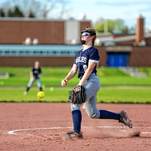 Greenfield Recorder – Softball Roundup: Hannah Gilbert e Franklin Tech vencem a 15ª vitória sobre Frontier