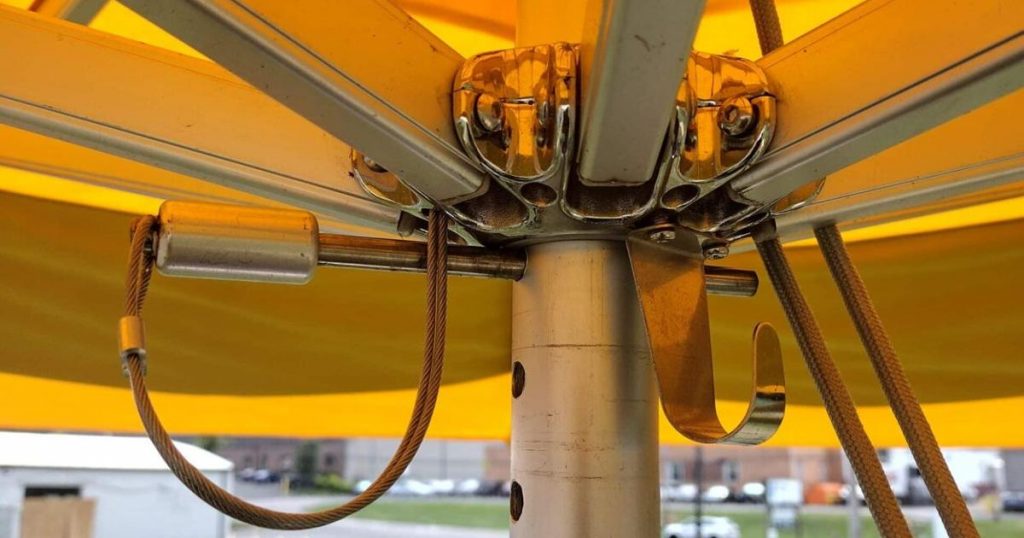 Sunbolt torna o verão sustentável com energia de carregamento ao ar livre |