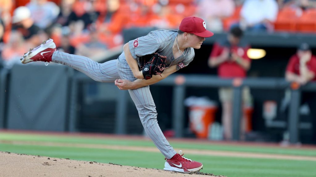 Braden Davis, da OU, vence a estreia da série