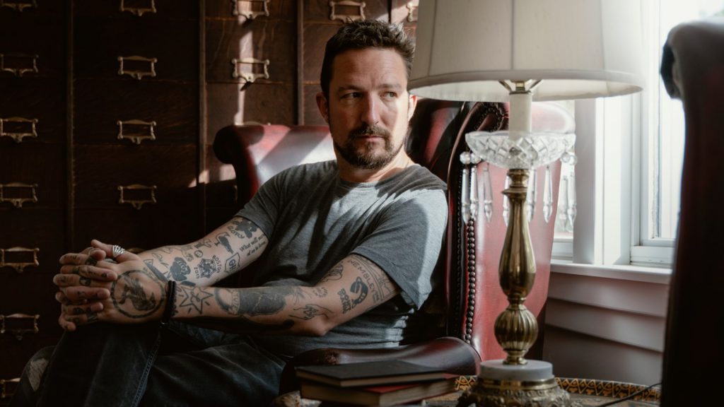 Frank Turner bate recorde de maior número de programas assistidos em 24 horas