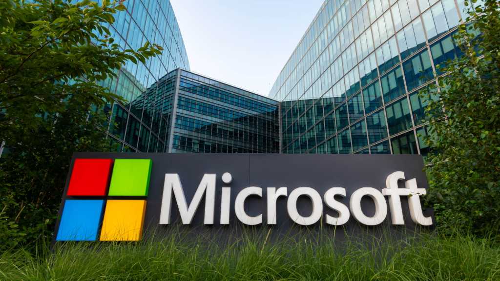 A obsessão da Microsoft pela IA está destruindo as metas climáticas da empresa