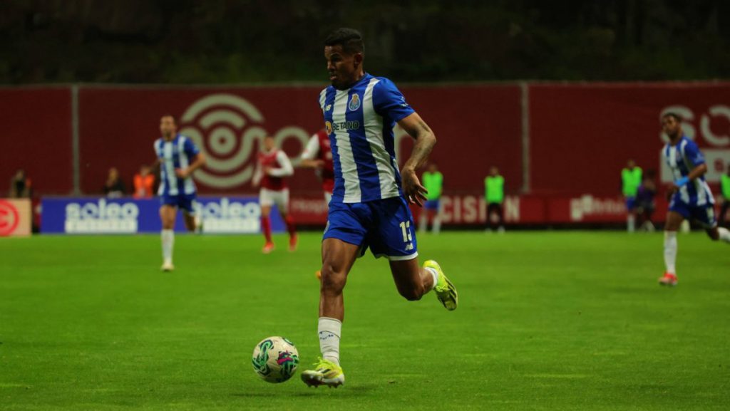 Dragon fechou o pódio com vantagem.crônica do jogo