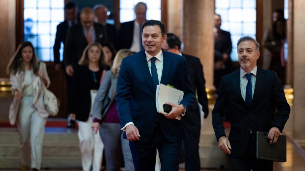 Montenegro compromete-se a aumentar o investimento na cultura em 50%