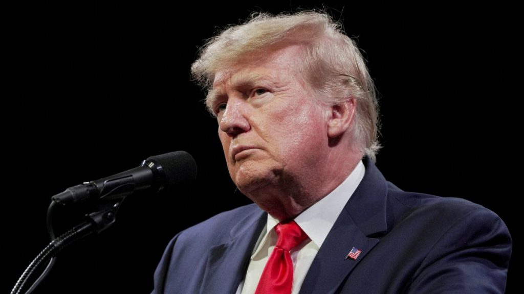 Presidente Trump considerado culpado por encobrir escândalo sexual