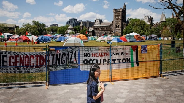 U of T dá ao acampamento 24 horas para considerar a última oferta