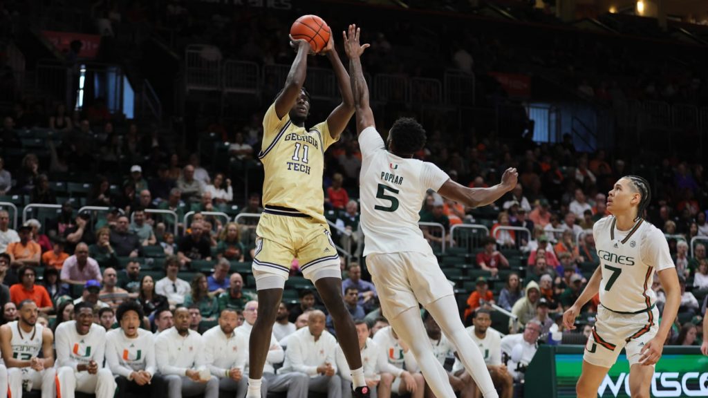 Baye Ndongo, da Georgia Tech, ficou em 53º lugar no primeiro grande tabuleiro do Draft da NBA de 2025 da ESPN