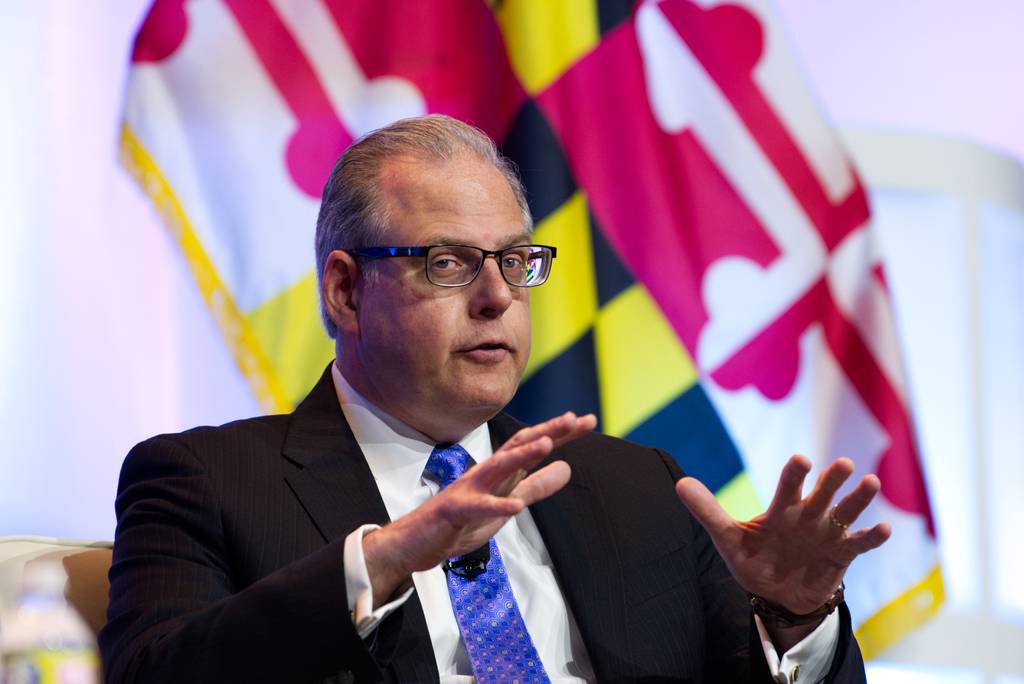 O líder de tecnologia do Departamento de Defesa, Sherman, sai para ingressar na Texas A&M