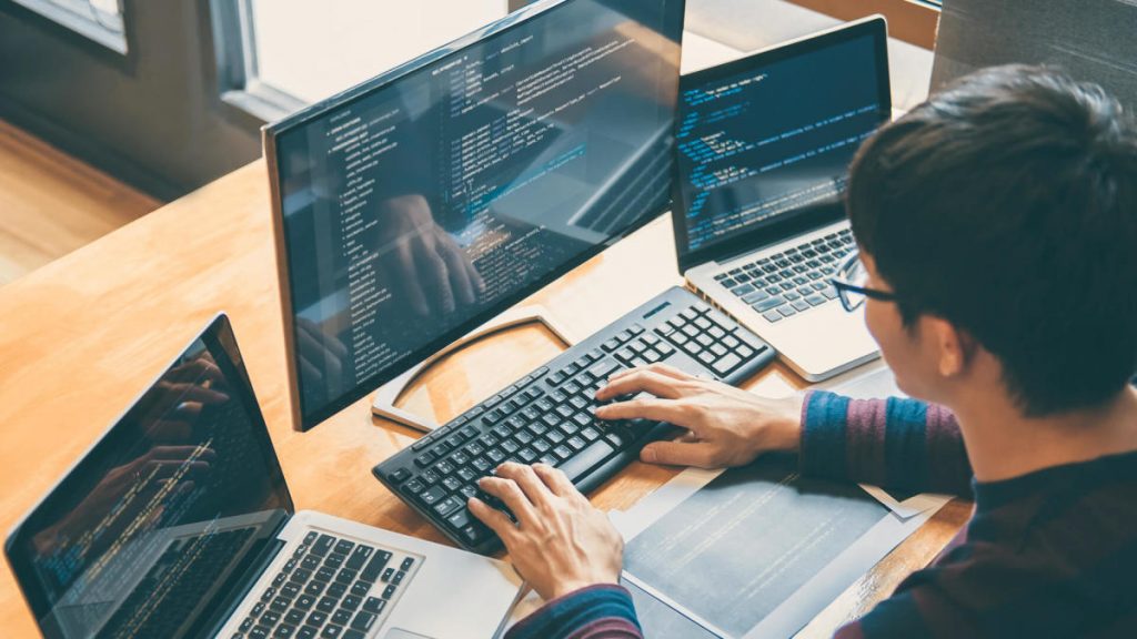 Os 10 principais empregos em tecnologia por taxa de crescimento salarial em 2024