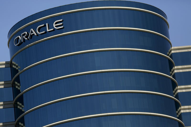 A previsão anual de crescimento de vendas da Oracle supera as expectativas devido à sólida demanda por IA, levando a um rápido crescimento para a Oracle