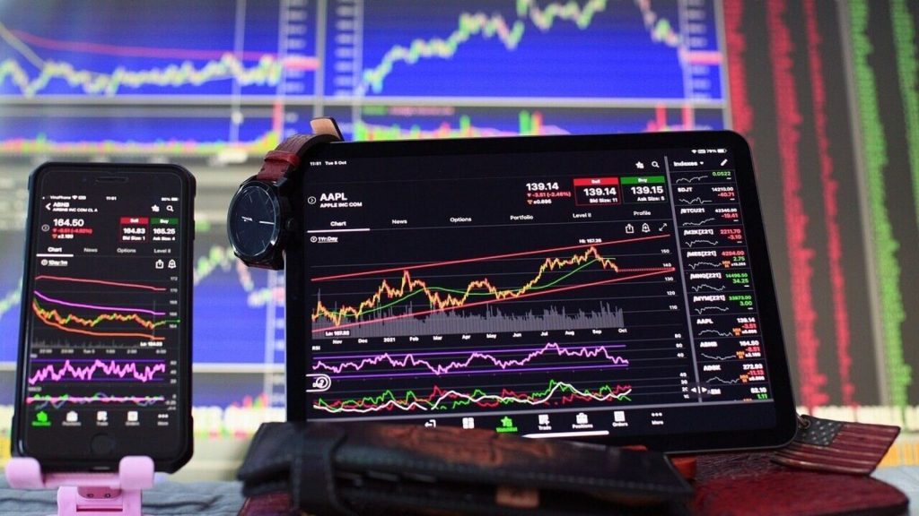 Nifty IT subiu 2%. TCS, Infosys, HCL Tech e Tech Mahindra são todos verdes. Por que as ações de TI estão subindo?