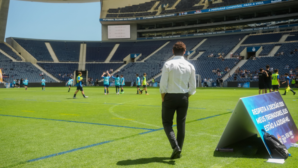 André Villas-Boas: “Queremos que estes jovens desenvolvam o sentido do FC Porto”