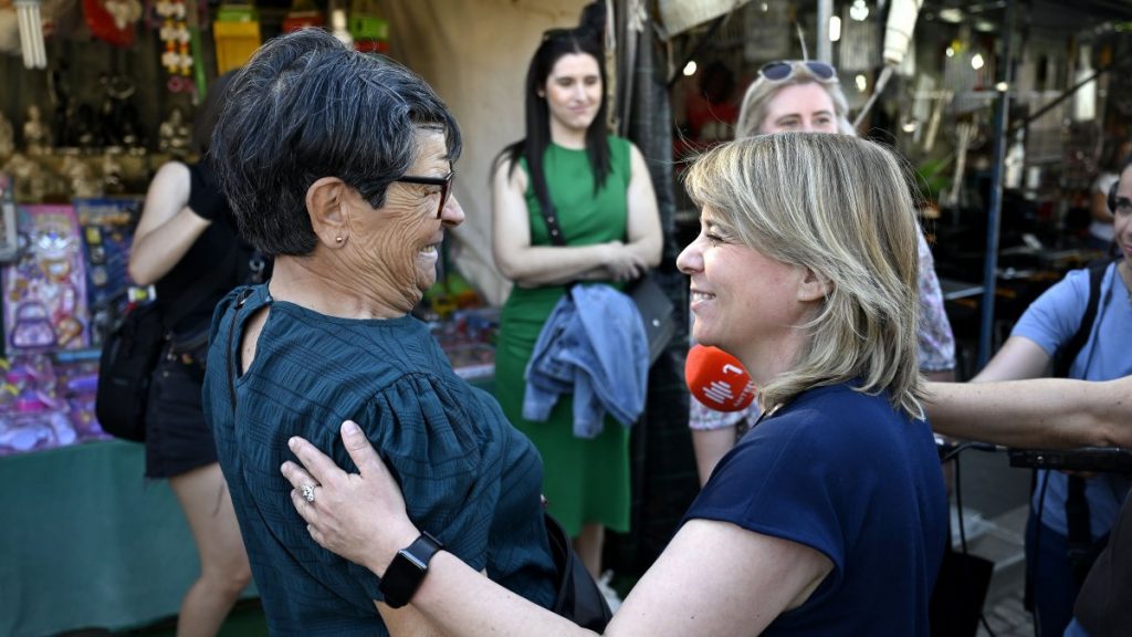 Em Señor de Matosinhos, Catarina Martins recebeu um beijo e garantiu que “andei muito de bicicleta”