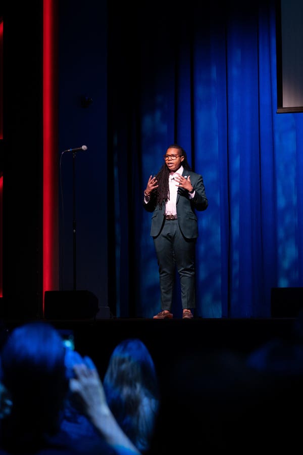 Este manual tem como objetivo revolucionar a tecnologia de desempenho mental