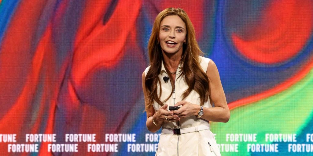 Consumidores sobrecarregados verão um aumento na demanda por IA para facilitar suas vidas, afirma importante investidor de risco