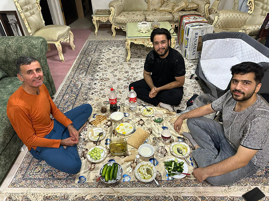 Alexandre Pascoal pedala em direção à China há seis meses