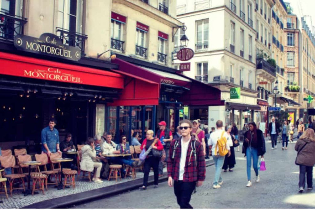 Bares de Paris abrem 24 horas para cerimônia de abertura dos Jogos Olímpicos