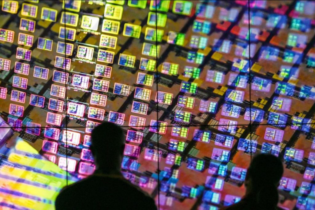 Boom de IA nos EUA impulsiona exportações de tecnologia de Taiwan em 422%