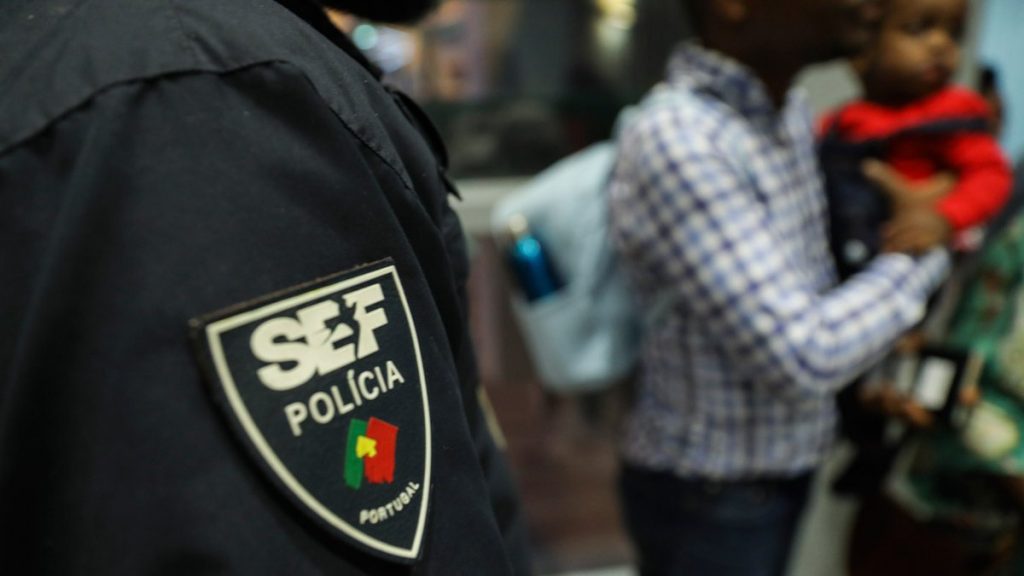 Ex-inspetor do SEF recusa trabalhos administrativos para regularizar imigrantes