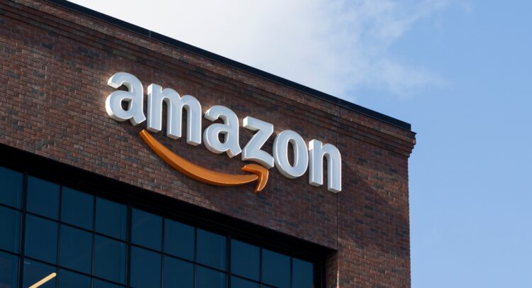 Amazon (NASDAQ:AMZN) lança novas ferramentas de IA para criação de aplicativos