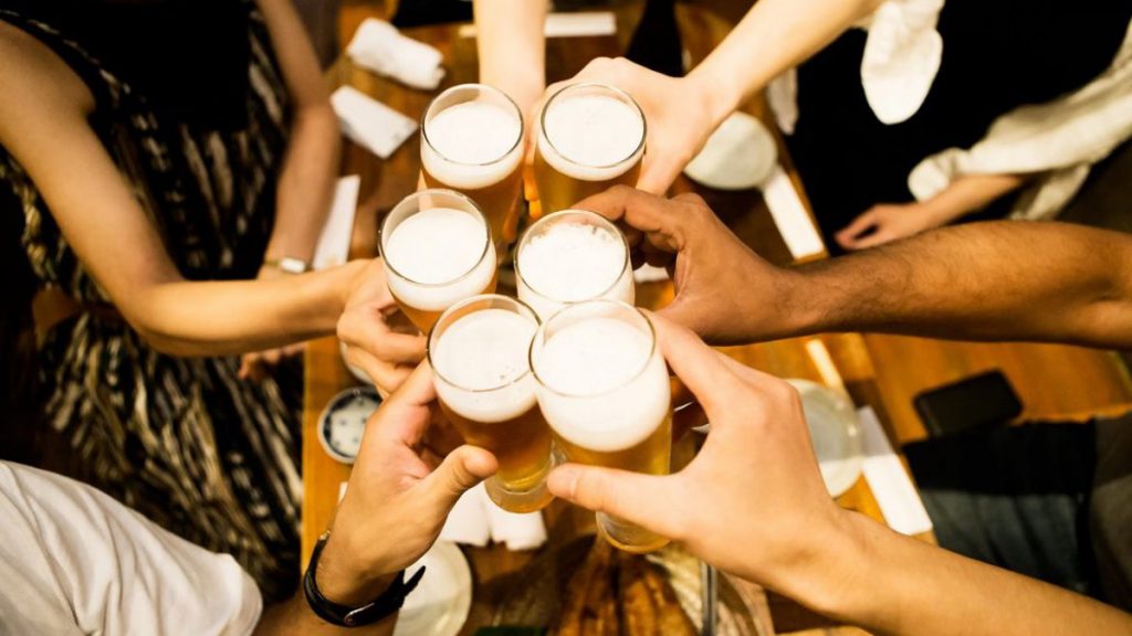 Dia Internacional da Cerveja tem ‘desculpa’ para pedir mais uma cerveja