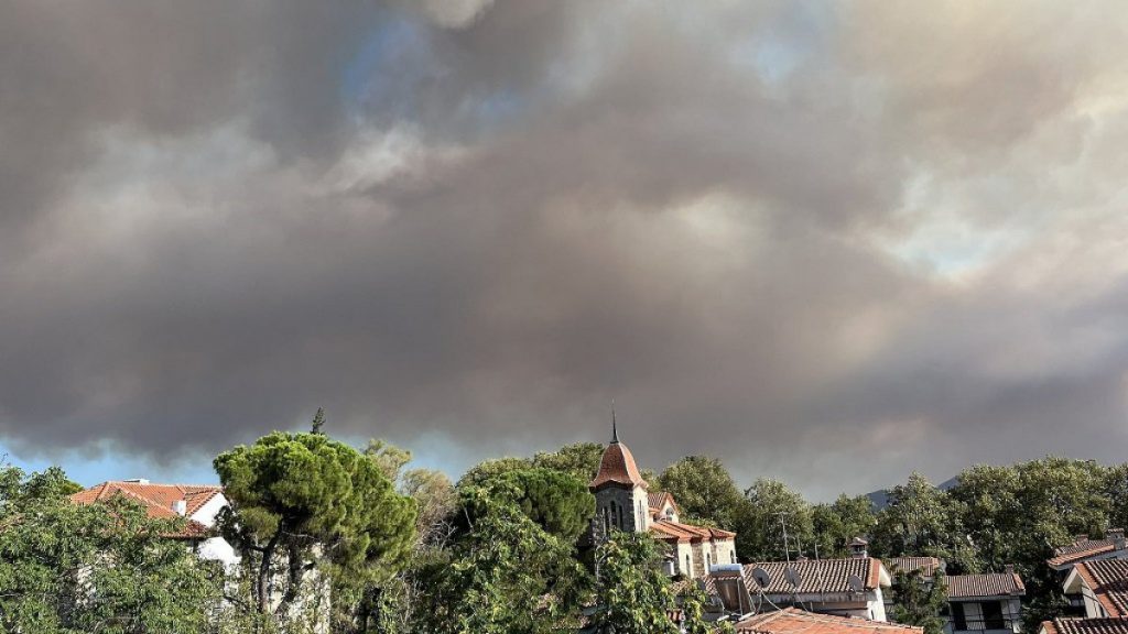 Portuguesa diz que é a primeira vez que vive um verão tão quente em Atenas