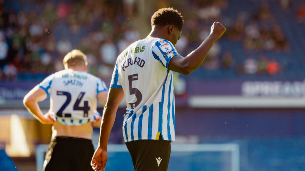 Torcedores que usarem camisas falsas serão banidos dos estádios da Inglaterra