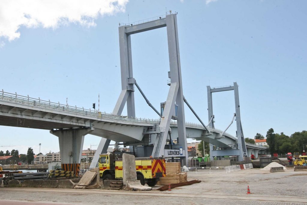 Luz verde para obras na ponte móvel que liga Matosinhos a Leça da Palmeira
