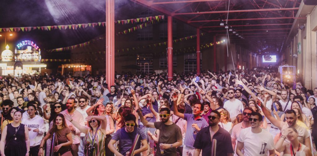 Arraial de São João do Lionea Business Hub transforma a tradição motora para o futuro do trabalho. Celebration juntou -se a mais de 4 500 profissionais e líderes empresariais em um campus de 110 000 m², onde vivem talentos de mais de 50 nacionalidades.