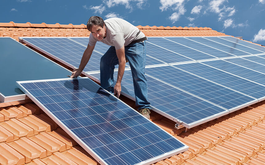 Os painéis solares gratuitos chegarão a famílias vulneráveis da Grande Porto