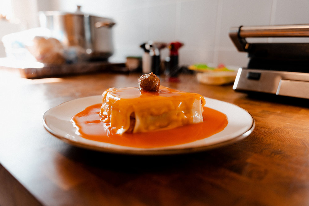 Francesinha de Almôndegas reinventa tradição no MAR Shopping Matosinhos